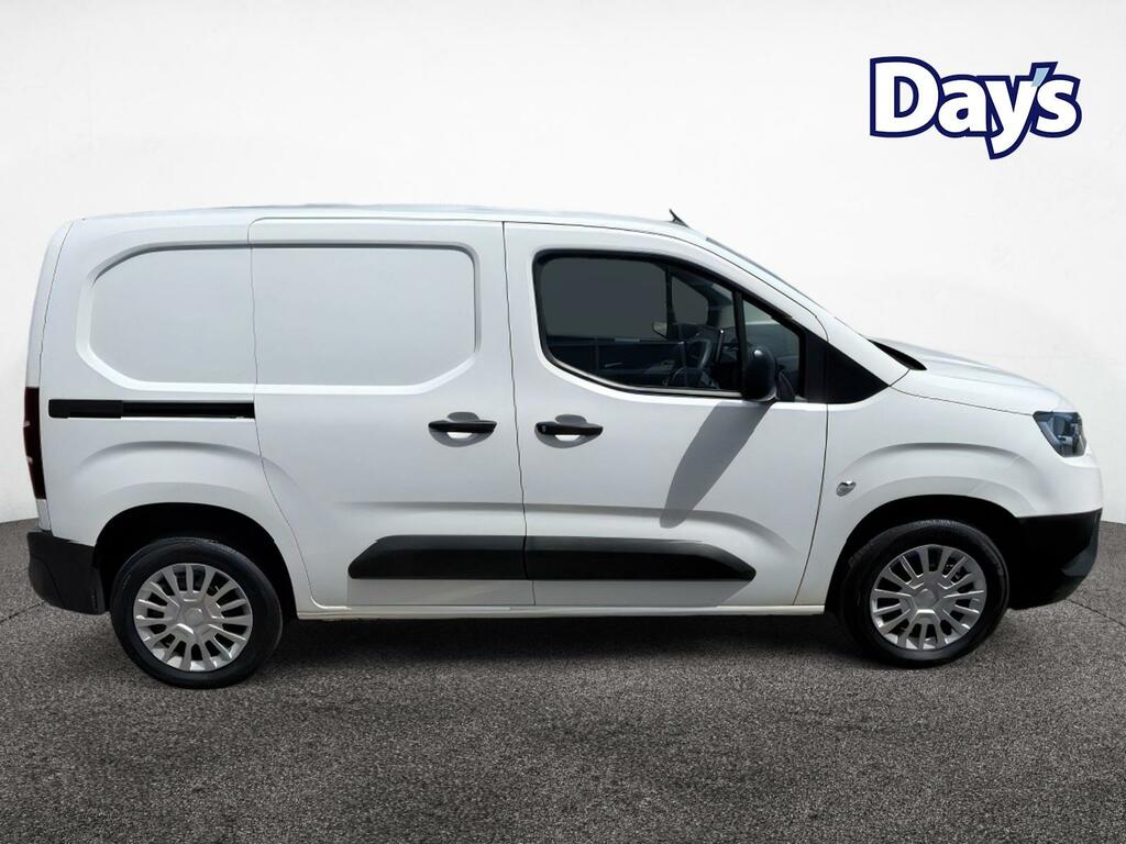 Toyota Proace City 1.5D 75 Active Van White #7