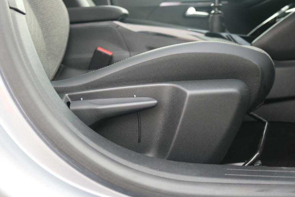 Peugeot 208 Peugeot 208 Special Edi 1.2 Grey #11