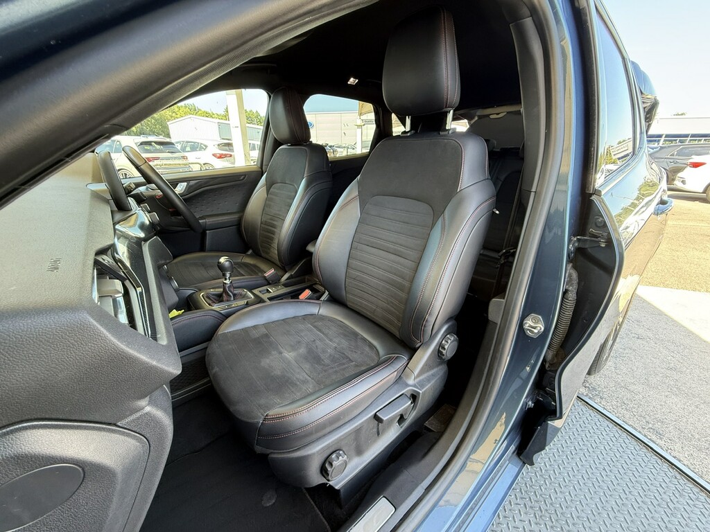 Ford Kuga Hatchback Silver #15