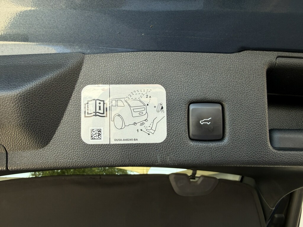 Ford Kuga Hatchback Silver #11