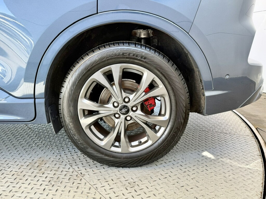 Ford Kuga Hatchback Silver #40