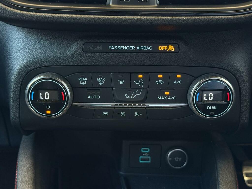 Ford Kuga Hatchback Silver #31