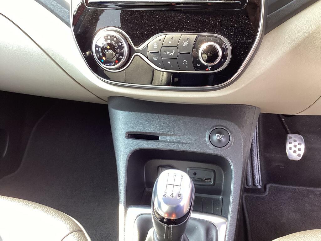 Renault Captur 1.5 Dynamique S Nav Dci 90 Bhp Black #20