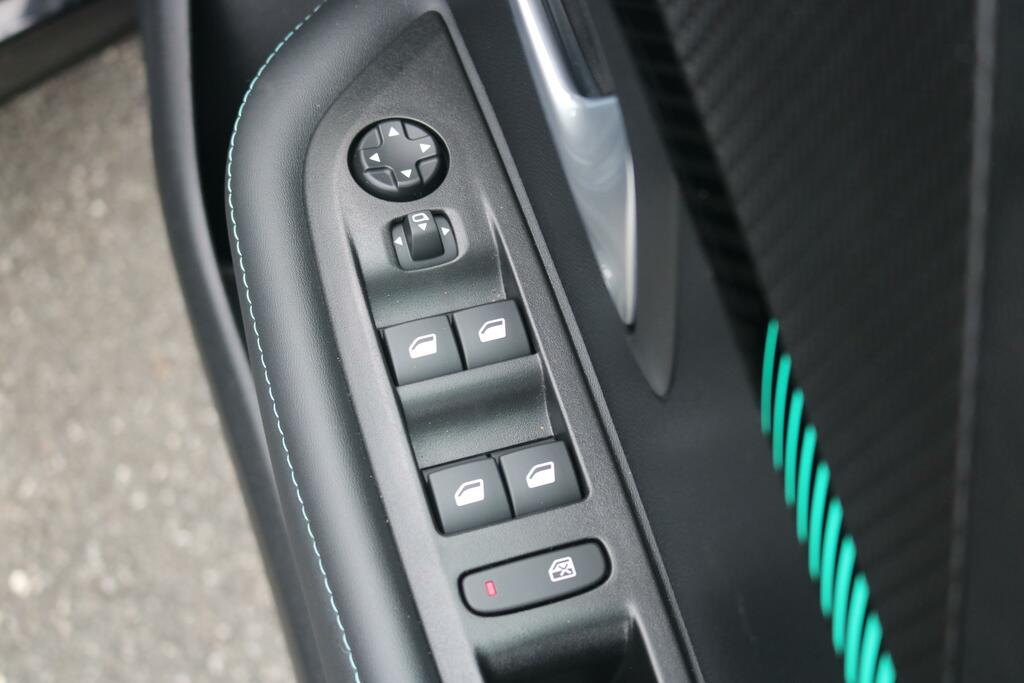 Peugeot 208 208 Active Premium Puretech Ss Black #12