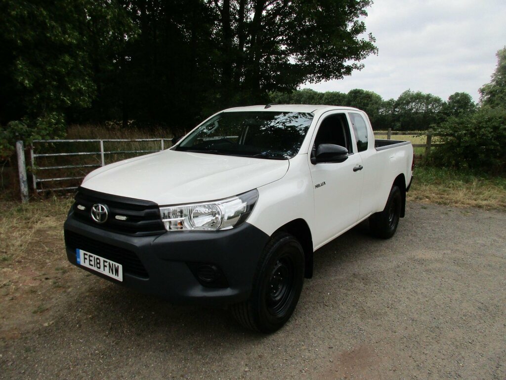 Toyota HILUX 2.4 D-4d Active 4Wd Euro 6 3.5T White