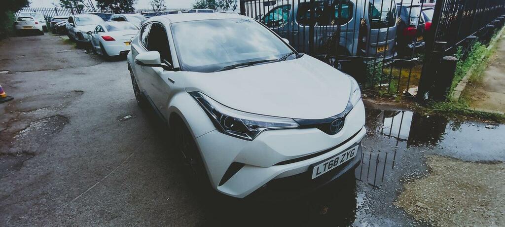 Toyota C-Hr 1.8 Vvt-h Design Cvt Euro 6 Ss LT68ZYG White #2