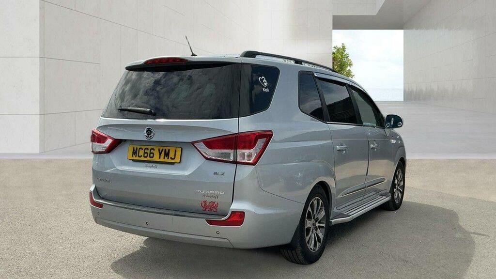 SsangYong Turismo 2.2D Elx T-tronic 4Wd Selectable Euro 6 Silver #9