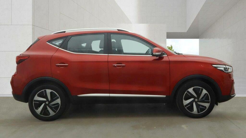 MG ZS Suv Red #5