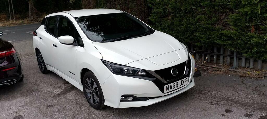 Nissan Leaf Hatchback White #2