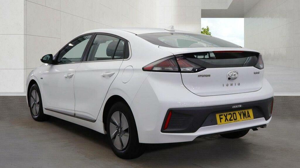 Hyundai Ioniq 1.6 H-gdi Premium Dct Euro 6 Ss White #4