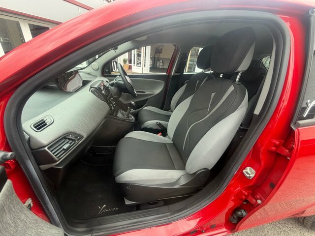 Chrysler Ypsilon 0.9 Twinair Se Euro 5 Ss Black #20