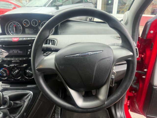Chrysler Ypsilon 0.9 Twinair Se Euro 5 Ss Black #11