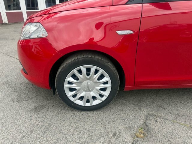 Chrysler Ypsilon 0.9 Twinair Se Euro 5 Ss Black #2