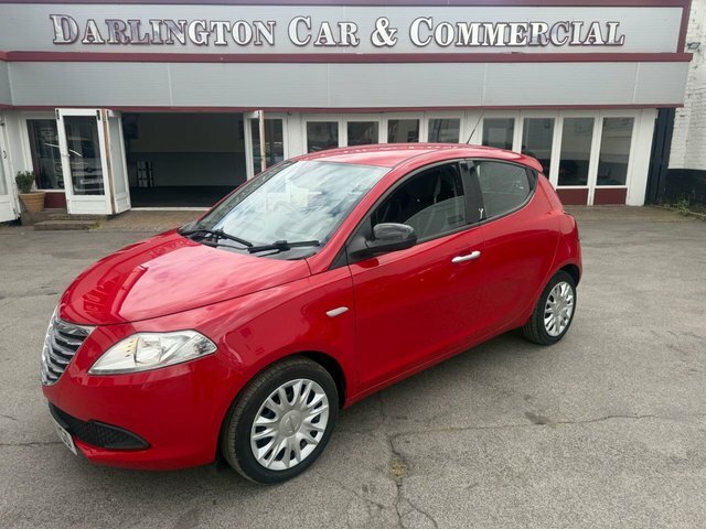 Chrysler Ypsilon 0.9 Twinair Se Euro 5 Ss Black #1