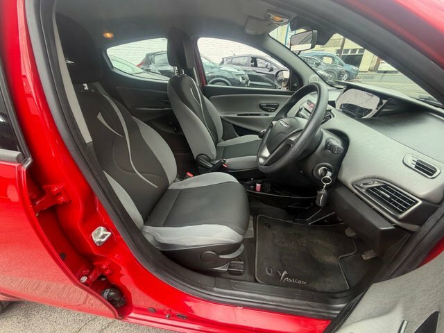 Chrysler Ypsilon 0.9 Twinair Se Euro 5 Ss Black #8