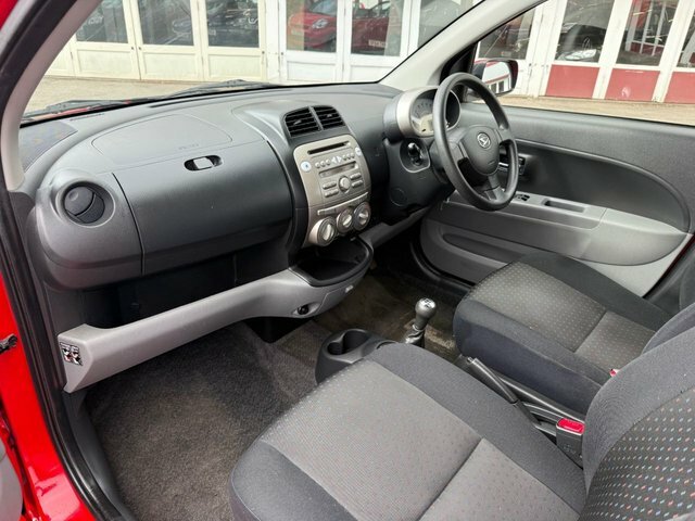 Daihatsu Sirion 1.0 S Hatchback Gold #25