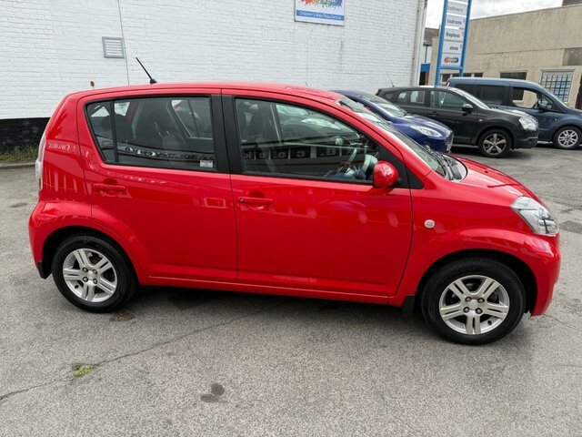 Daihatsu Sirion 1.3 Se Hatchback 137 Gkm, 85 B Red #4