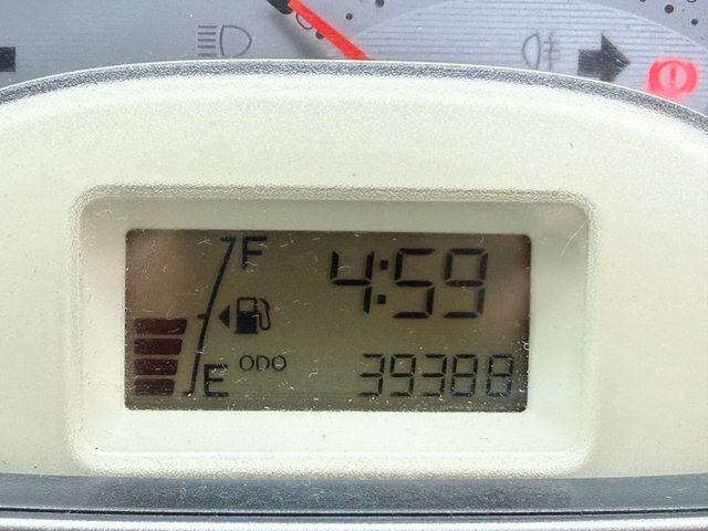 Daihatsu Sirion 1.0 S Hatchback Gold #10