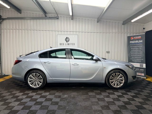 Vauxhall Insignia 16V Design Nav Hatchback Silver #5