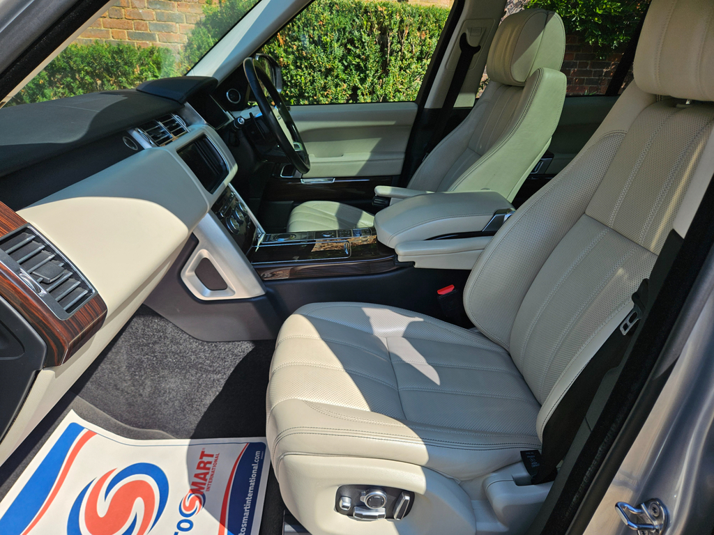 Land Rover Range Rover  Black #16