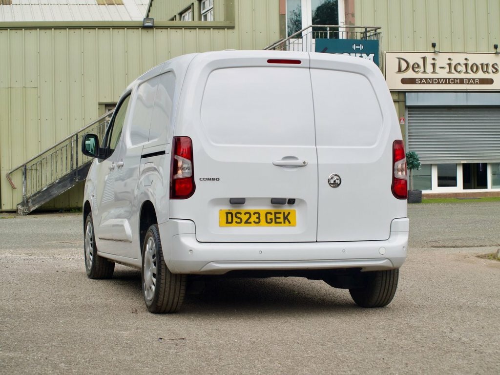 Vauxhall Combo 1.5L Pro White #2