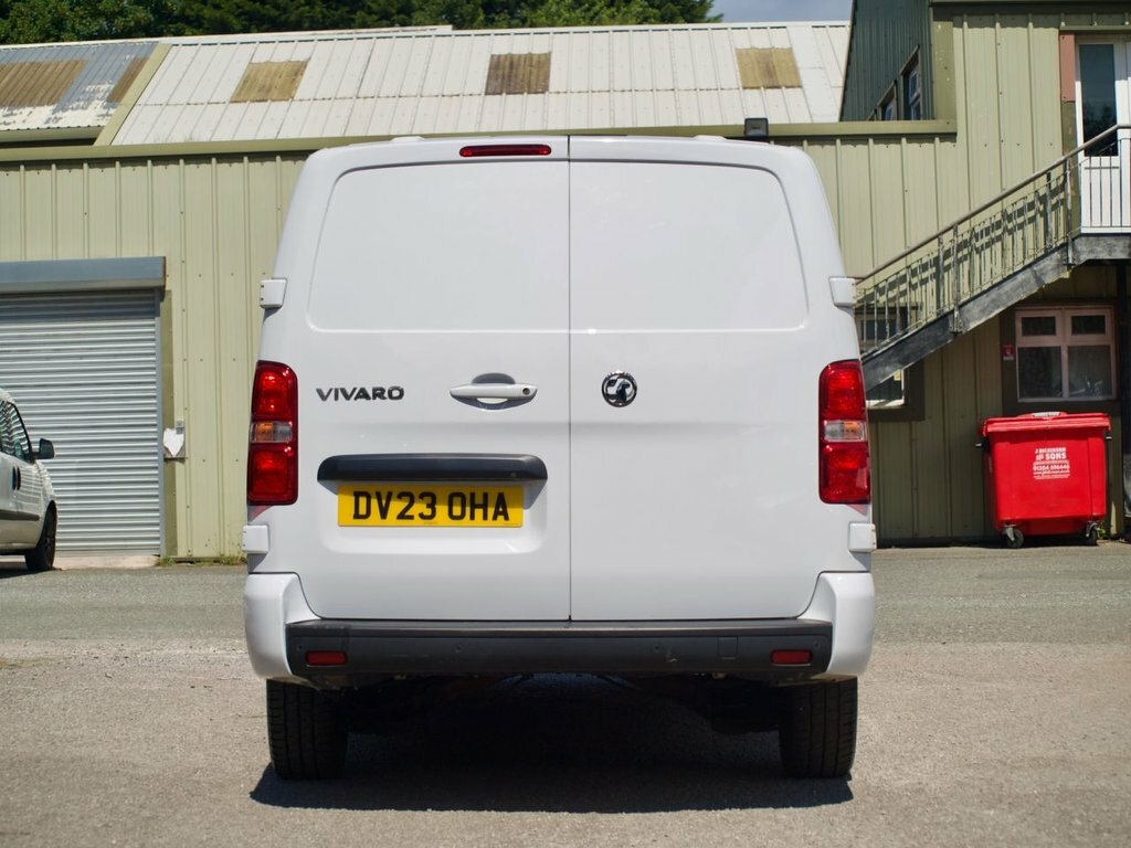 Vauxhall Vivaro 1.5L Pro 6Dr White #3