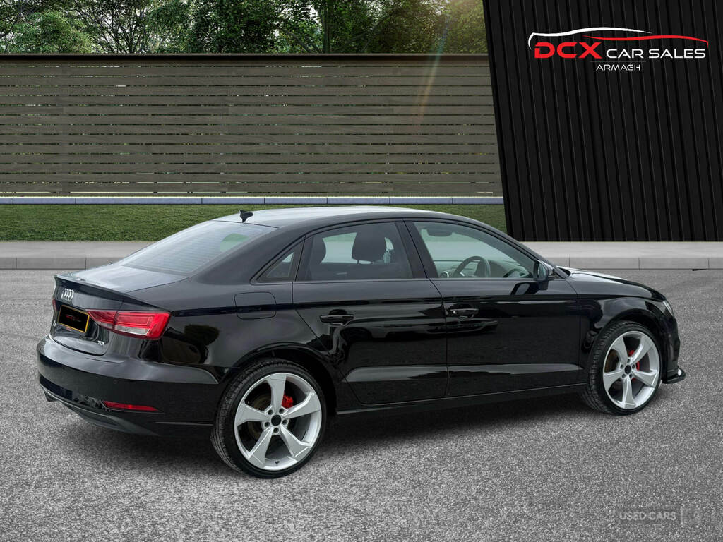 Audi A3 1.6 Tdi 116 Sport KW17MBV Black #4