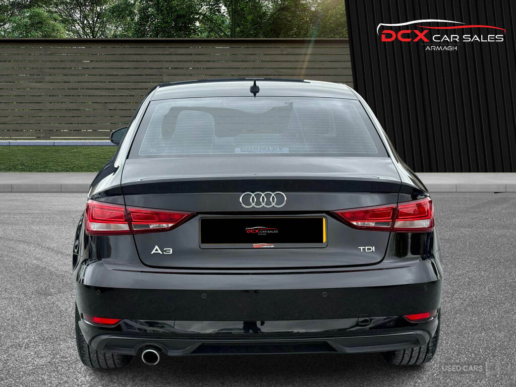 Audi A3 1.6 Tdi 116 Sport KW17MBV Black #6