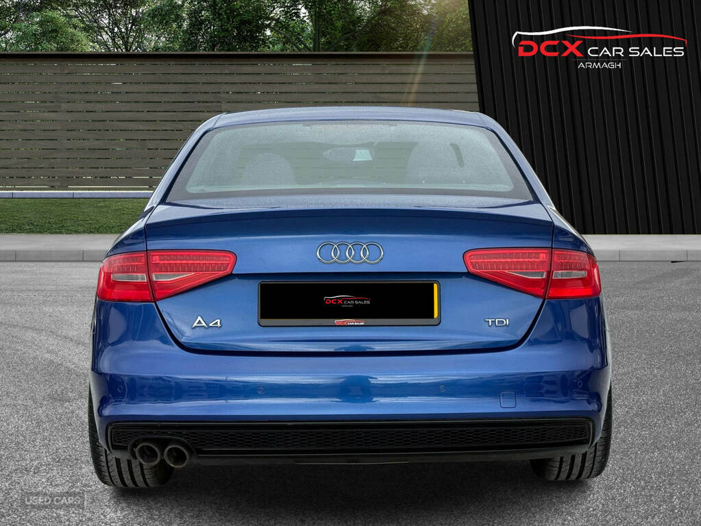 Audi A4 2.0 Tdi 150 Black Edition Plus Blue #5