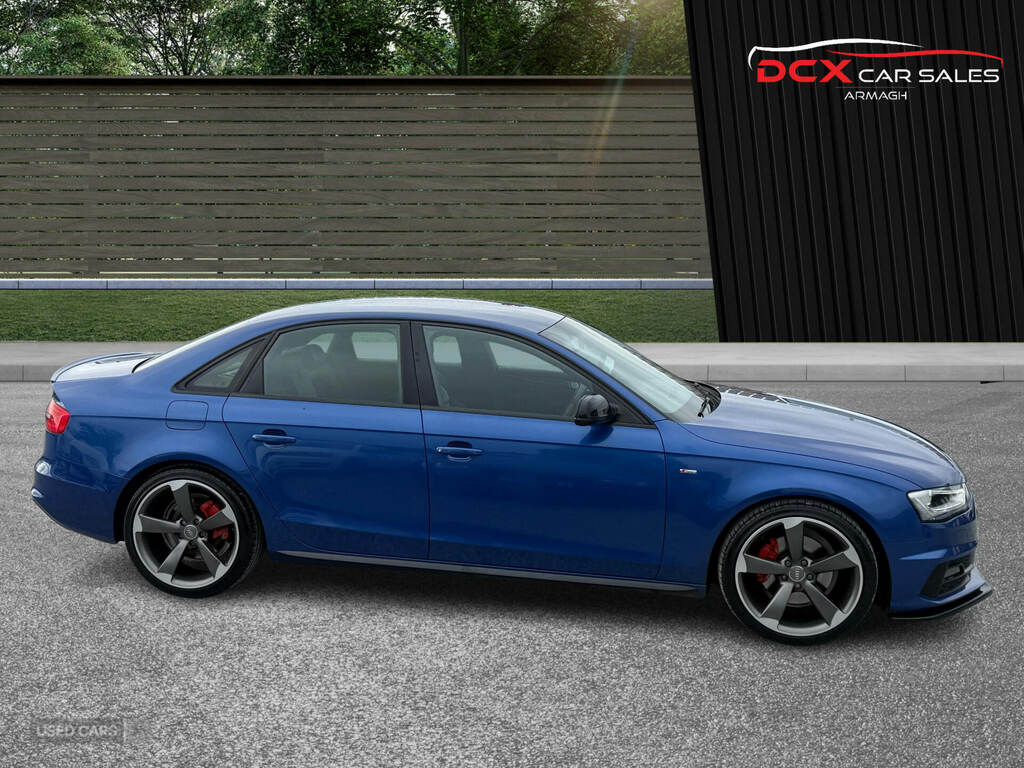 Audi A4 2.0 Tdi 150 Black Edition Plus Blue #3