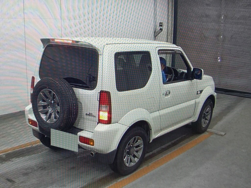 Suzuki Jimny Suv 1.3 L Land Adventure - Rust Free 201515 White