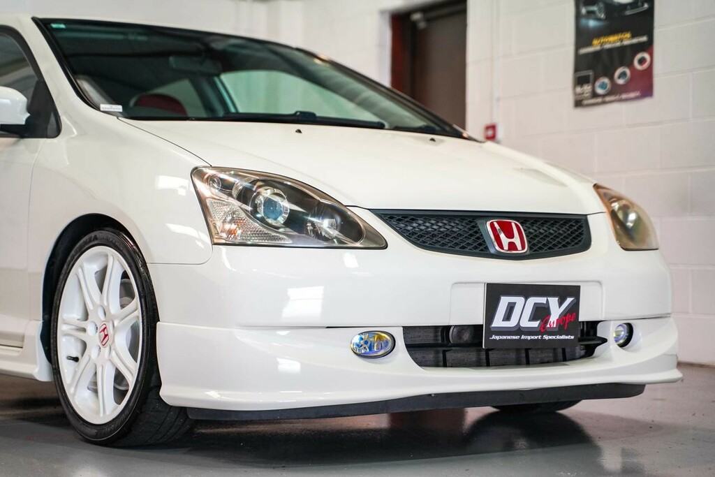Honda Civic Hatchback 2.0 Type R Jdm Ep3 200505 White #6