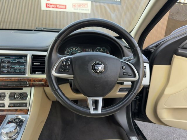 Jaguar XF   #27