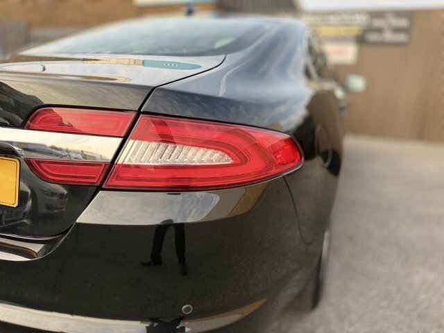 Jaguar XF   #52