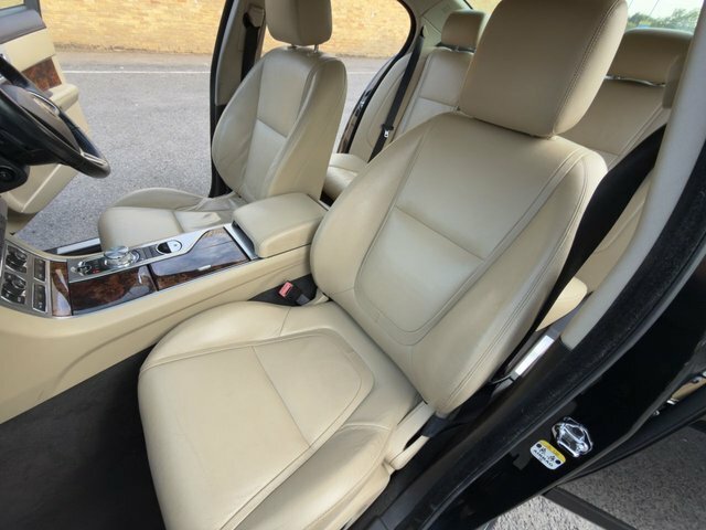 Jaguar XF   #18