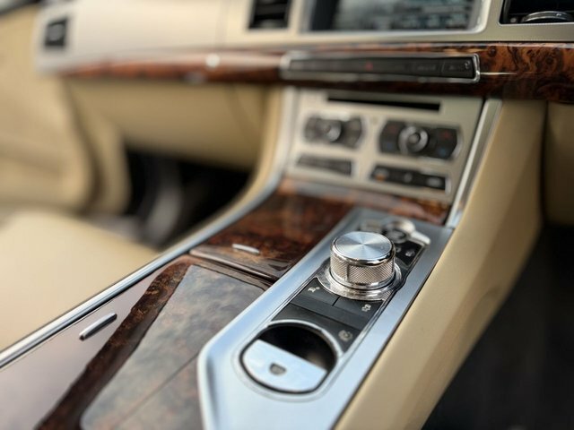 Jaguar XF   #48