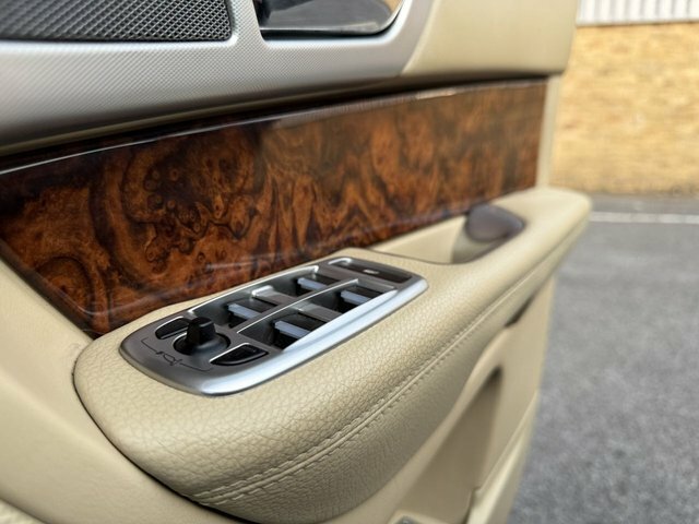 Jaguar XF   #51