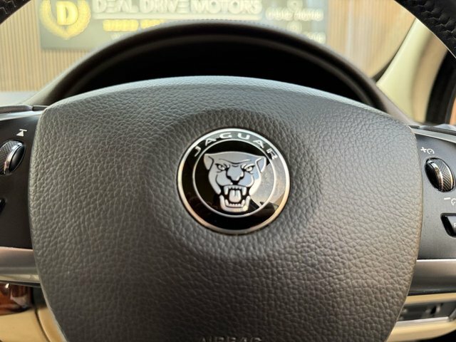 Jaguar XF   #31