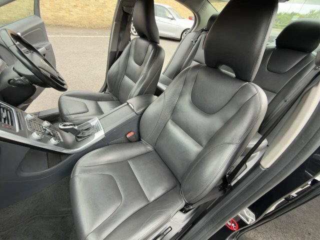 Volvo S60 D3 136 R Design Red #17