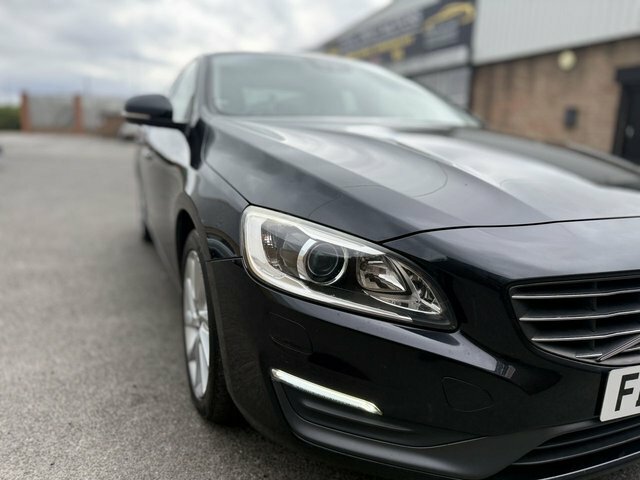 Volvo S60 D3 136 R Design Red #57