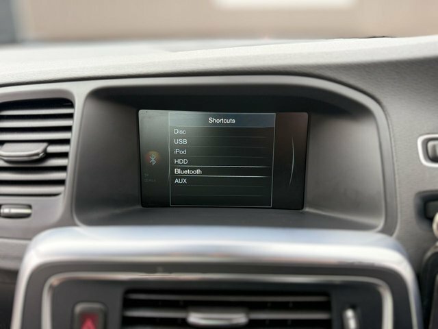 Volvo S60 D3 136 R Design Red #42