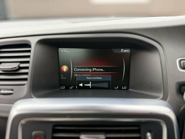 Volvo S60 D3 136 R Design Red #43