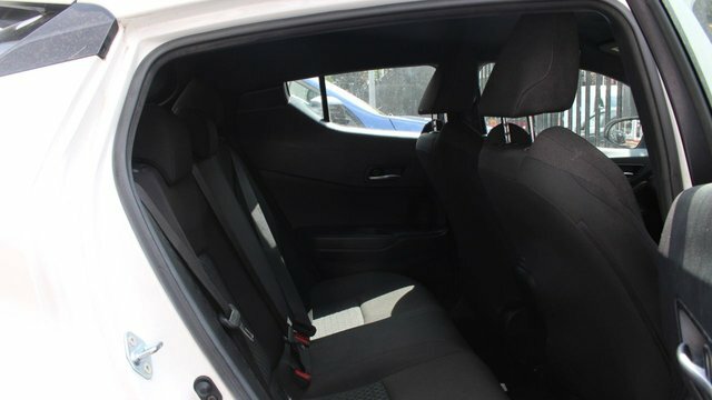 Toyota C-Hr Vvt-h Gpf Icon Suv SL23PXD White #6