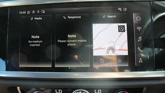 Audi Q3 Tfsie 45 Technik Suv YS23UEO Grey #3