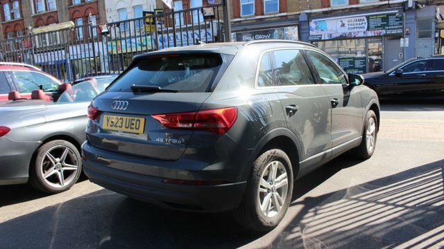Audi Q3 Tfsie 45 Technik Suv YS23UEO Grey #4