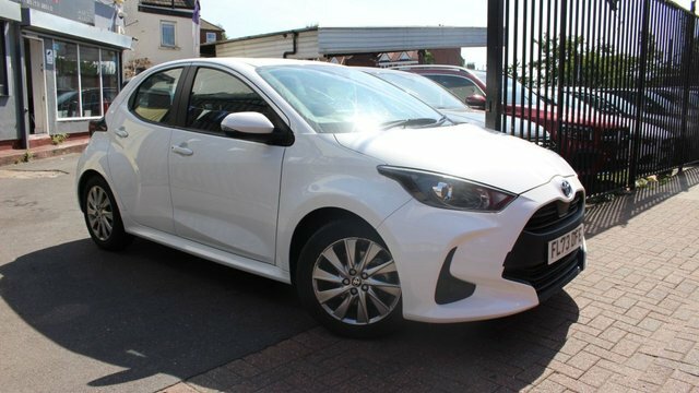Toyota Yaris Vvt-h Icon Hatchback White