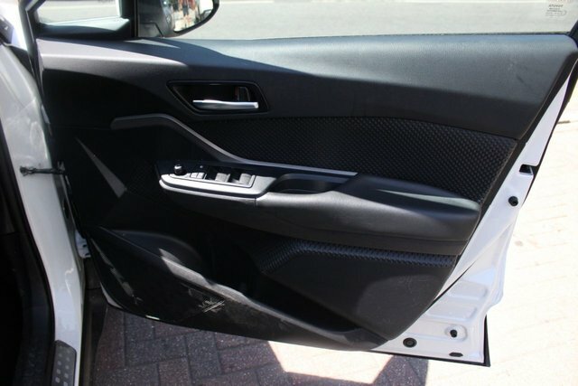 Toyota C-Hr Vvt-h Gpf Icon Suv White #6
