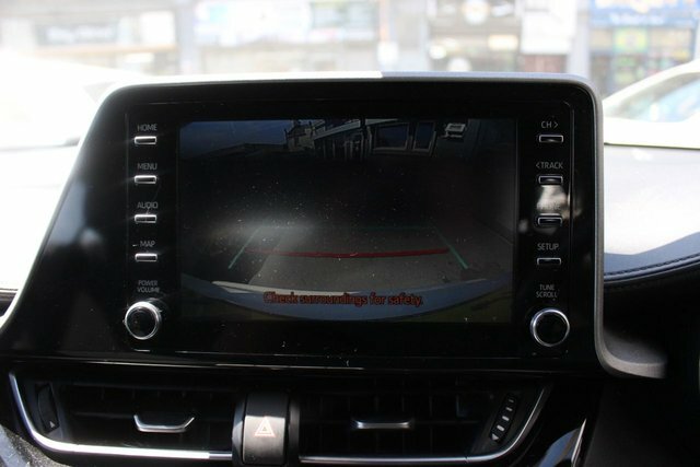Toyota C-Hr Vvt-h Gpf Icon Suv White #4