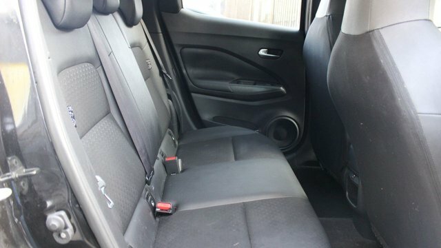 Nissan Juke N-connecta Suv Black #6
