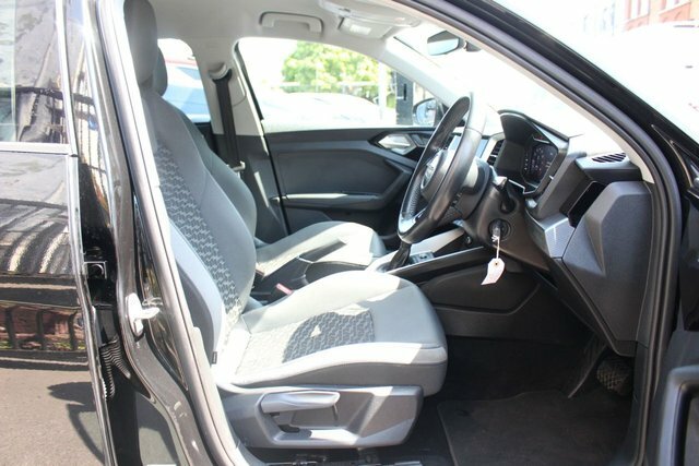 Audi A1 Tfsi 35 Sport Sportback Black #4